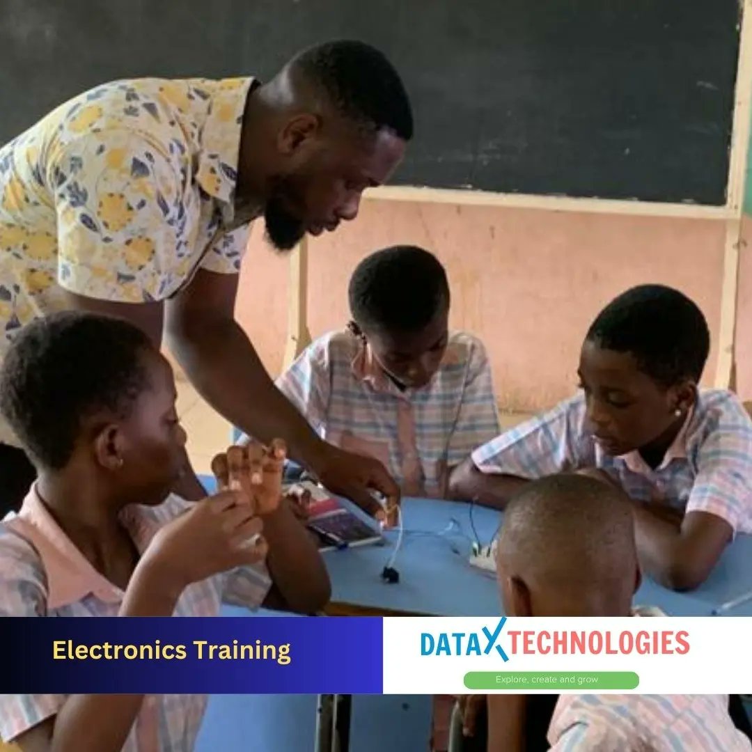 dataxtech_gh's tweet image. Data X Technologies partnered with Kids Makers to train 45 students from Froebel Educational Complex in Electronics. They were introduced to the components and operation of an electrical circuit.

#DataX
#kidsmakers
#stemeducationforkids 
 #electronics