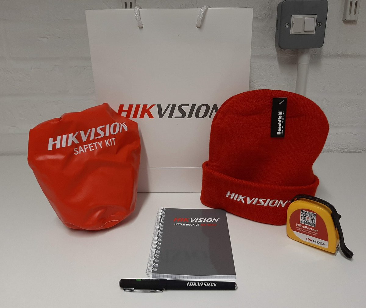 SirrahTech's tweet image. Attended the Hikvision spring insight show this week and came away with a nice little goodie bag.  Great to learn about their latest CCTV and security product developments. #CCTV #Hikvision