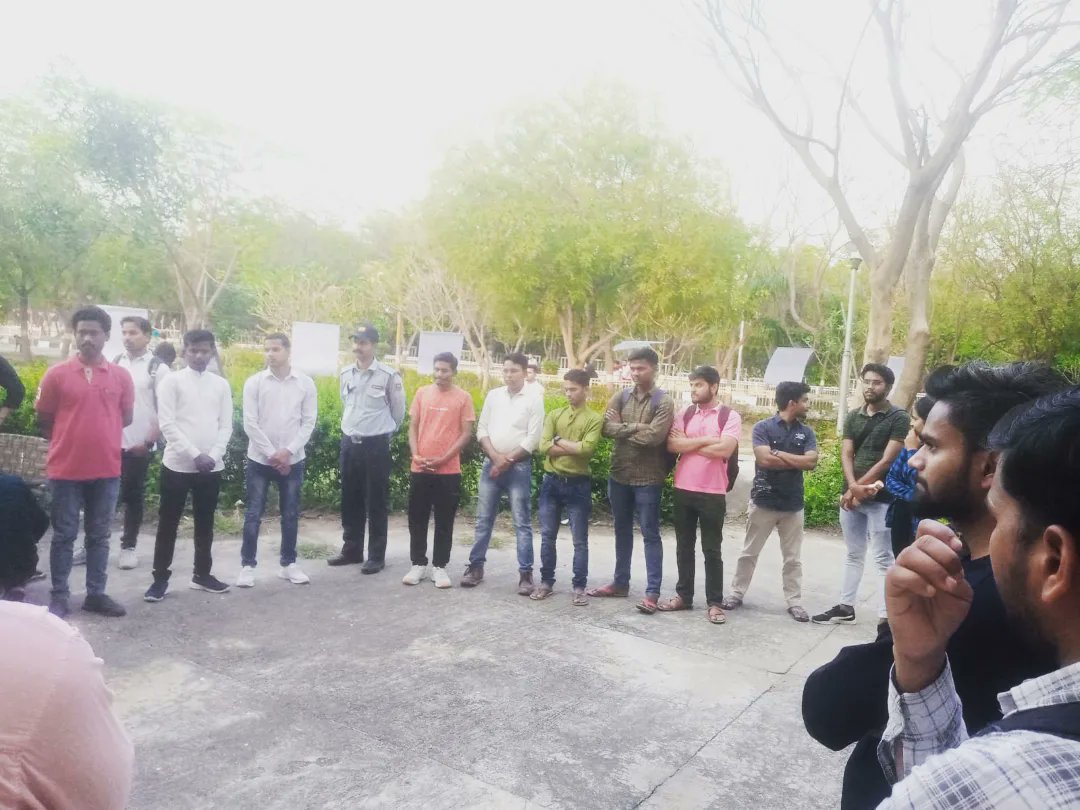 BapsaLucknow's tweet photo. आज दिनांक 24 मार्च को बाबा साहब भीमराव अंबेडकर सेंट्रल यूनिवर्सिटी लखनऊ में भगत सिंह शहादत दिवस के अवसर पर बिरसा अंबेडकर फुले छात्र संगठन  (BAPSA) द्वारा पब्लिक मीटिंग और मूवी स्क्रीनिंग की गई 
जहां पर तमाम छात्र और छात्राओं ने अपने-अपने विचार विमर्श रखें ।
जय भीम💙 https://t.co/rmVh2iVrAu