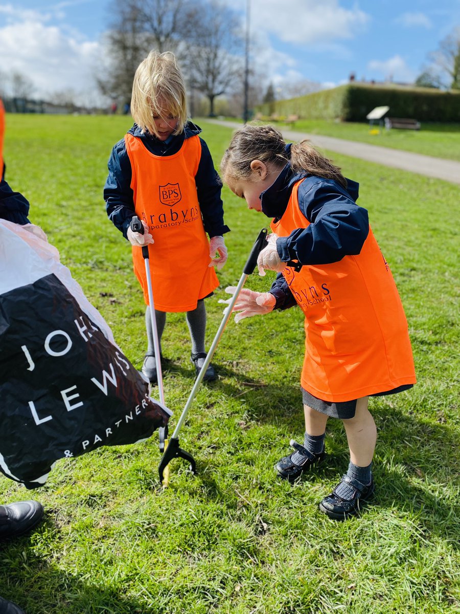 BrabynsPrep's tweet photo. A huge well done to our EcoSchools Committee for a successful community litter pick! Lots of thank yous from members of the public for keeping Marple litter free! @EcoSchools @KeepBritainTidy #ecoschools #litterheroes #keepitbinit #BPSEngage #Marple https://t.co/ks282U9L2J
