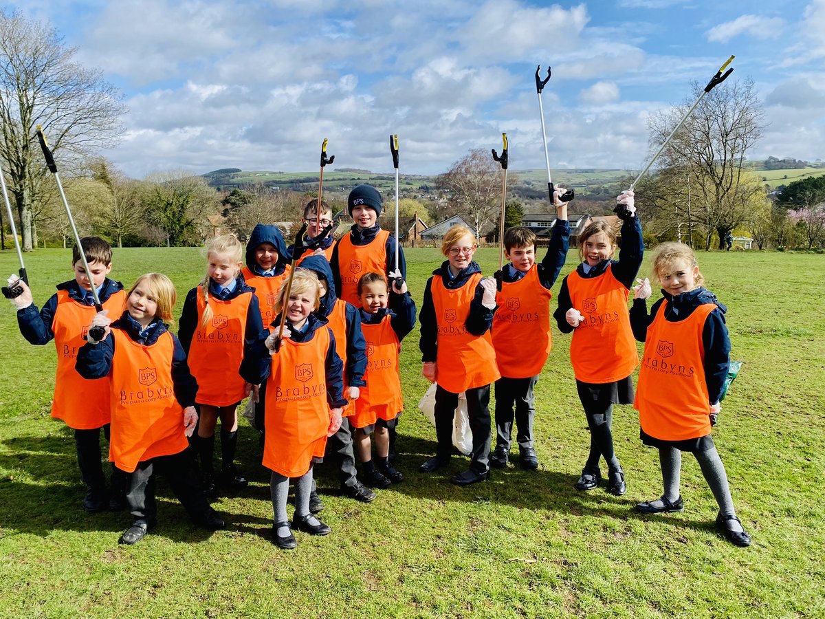 BrabynsPrep's tweet photo. A huge well done to our EcoSchools Committee for a successful community litter pick! Lots of thank yous from members of the public for keeping Marple litter free! @EcoSchools @KeepBritainTidy #ecoschools #litterheroes #keepitbinit #BPSEngage #Marple https://t.co/ks282U9L2J