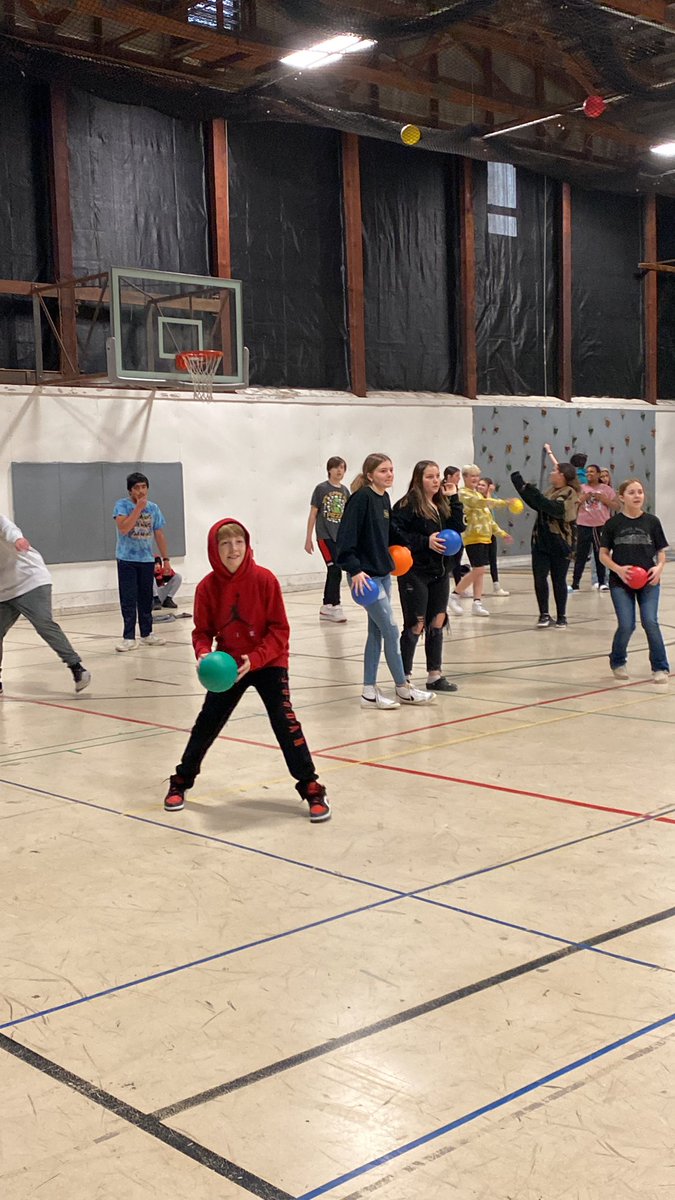 Lara Brunk tweet media