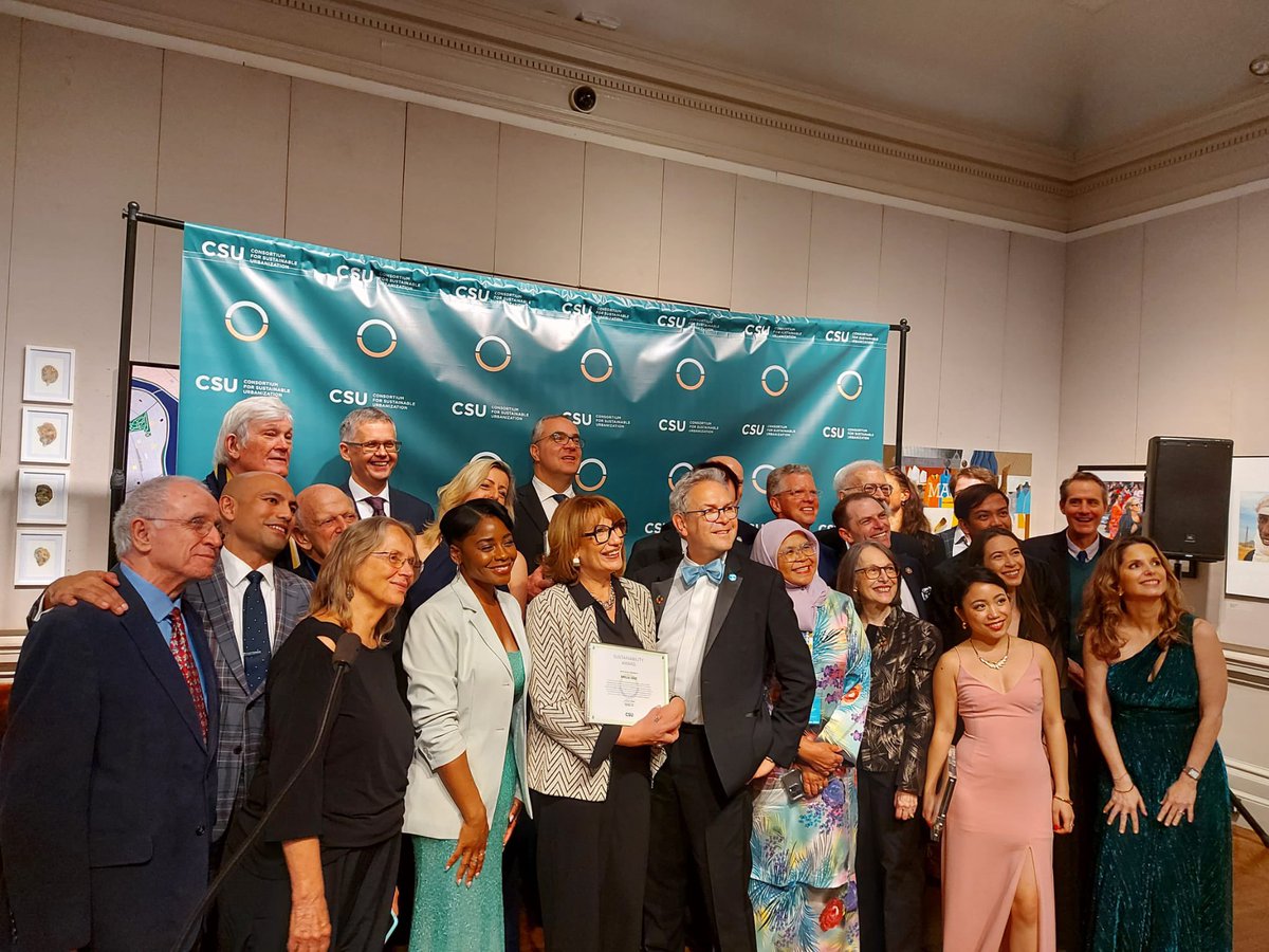 UCLG_Saiz's tweet photo. What a wonderful night! Congrats to the greatly deserving co-honorees @henkovink @MichalMlynar. Gratitude to the @CSU_org and to @MaimunahSharif for never forgetting communities that we need to serve! 🙌 https://t.co/rIOyQ9k5ze