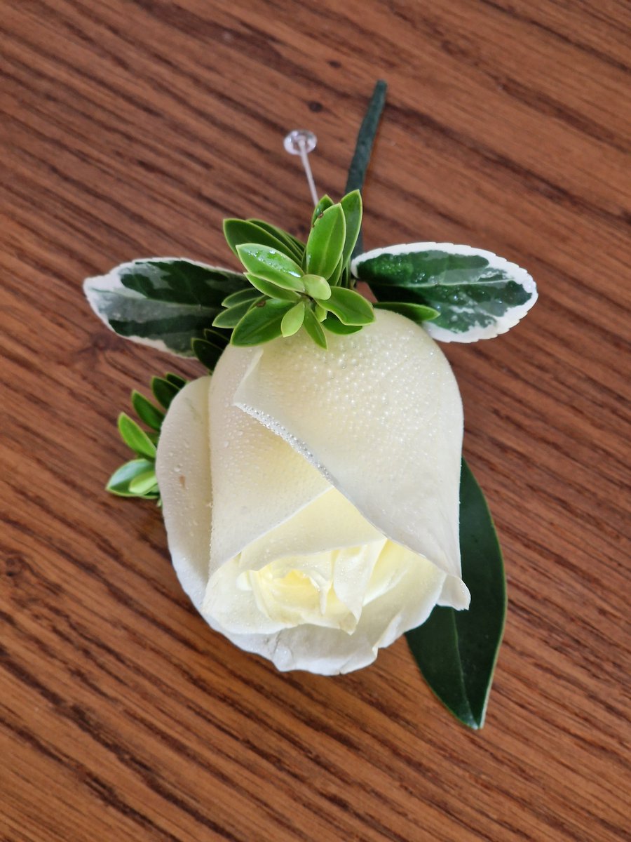 These beautiful wedding flowers just take our breathe away 🥰