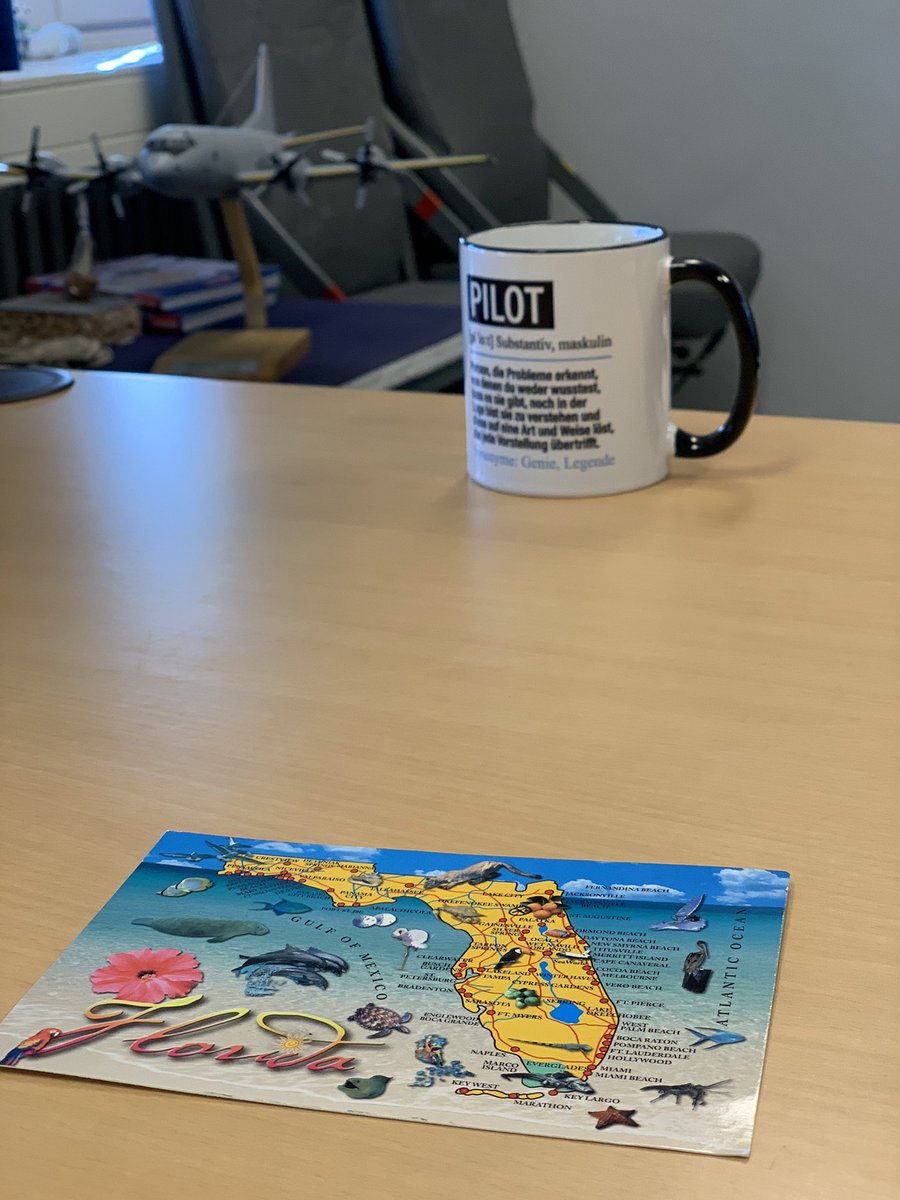 K3_GrafZeppelin's tweet photo. Ein wenig „old fashioned“ - aber eine richtig schöne Überraschung zum Wochenende: #Postkarte|n - Grüße aus der #P3C Ausbildung in #KeystoneHeights ! Beste Grüße zurück und weiterhin viel Erfolg! Und allen ein sonniges Wochenende! #MFG3 #weareallinoneteam https://t.co/wJAlhBOxsI
