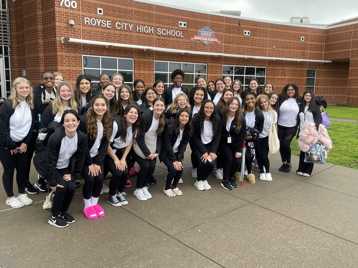 RoyseCityHS's tweet photo. Congratulations, Golden Debs! Travels to national competition in Galveston! Let’s go Bulldogs! #OneRC @RoyseCityISD @rcisdfinearts @RCISDAthletics #TeamRCHS #LetsGrowTogether #Goldenperformance https://t.co/S990eenO6e