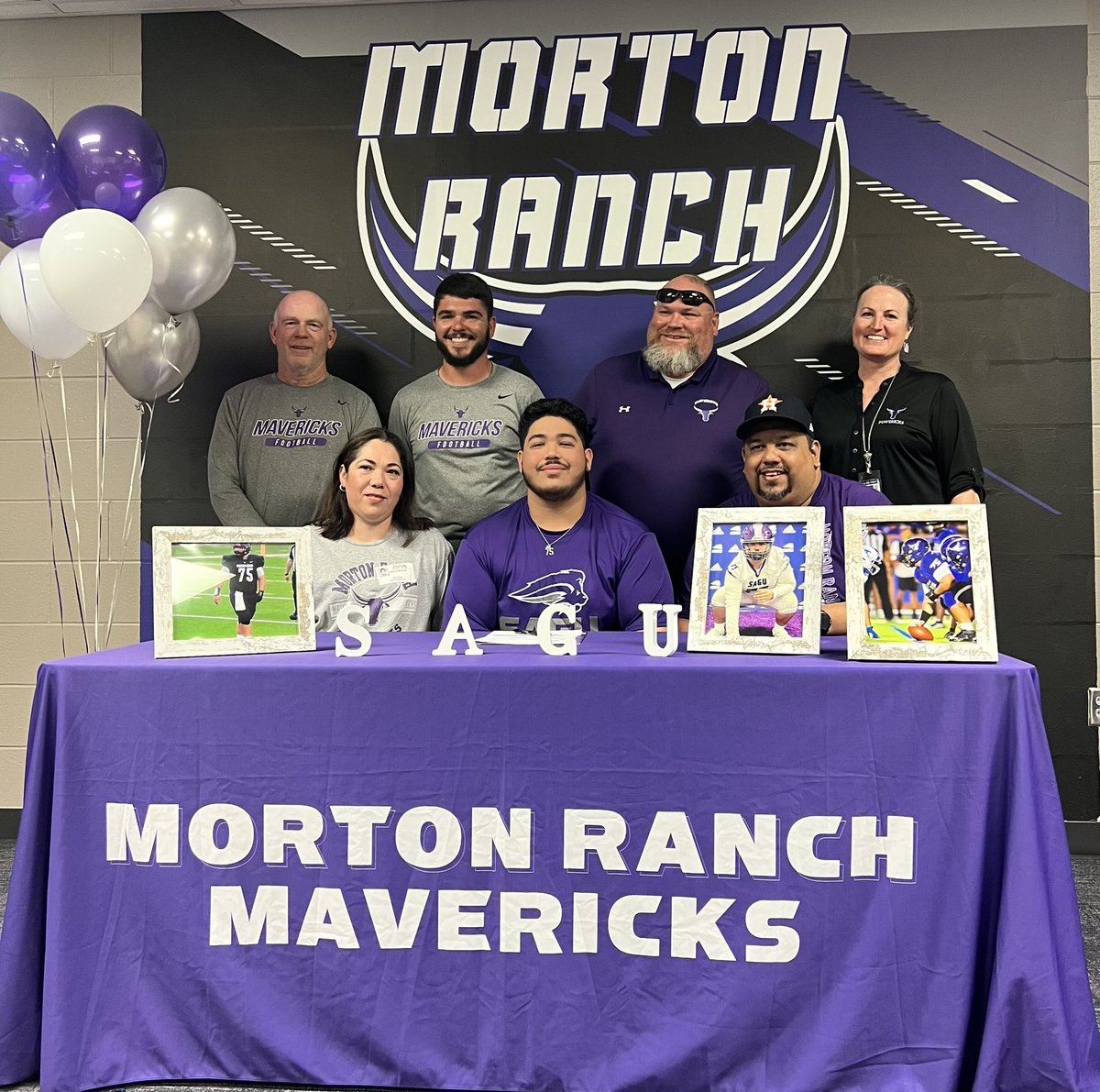 MRHS_MavsFTB's tweet photo. Congratulations to our Class of 2023 Center @Adrian82157587 on signing with @SAGU_Football #BePurpleBeProud #ItsTheMaverickWay https://t.co/LBRCXXW6ab