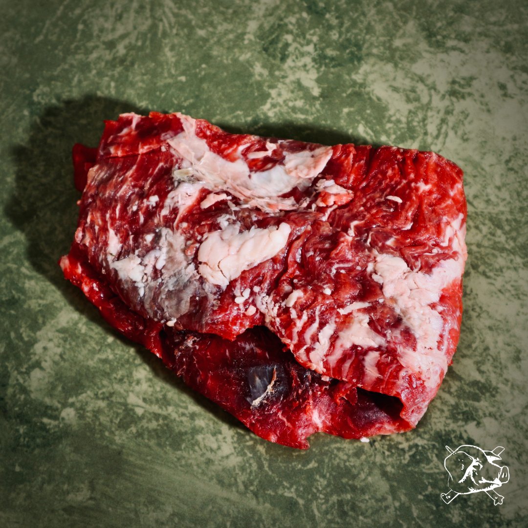 Free range beef is both nutritious and delicious but it is important to know how to spot the best quality! Look out for 3 things: a deep ruby red colour, marbling of fat and the texture should be firm.

#meattips #slowgrown #farmtotable #qualitymeat #craftmanship  #freerangebeef