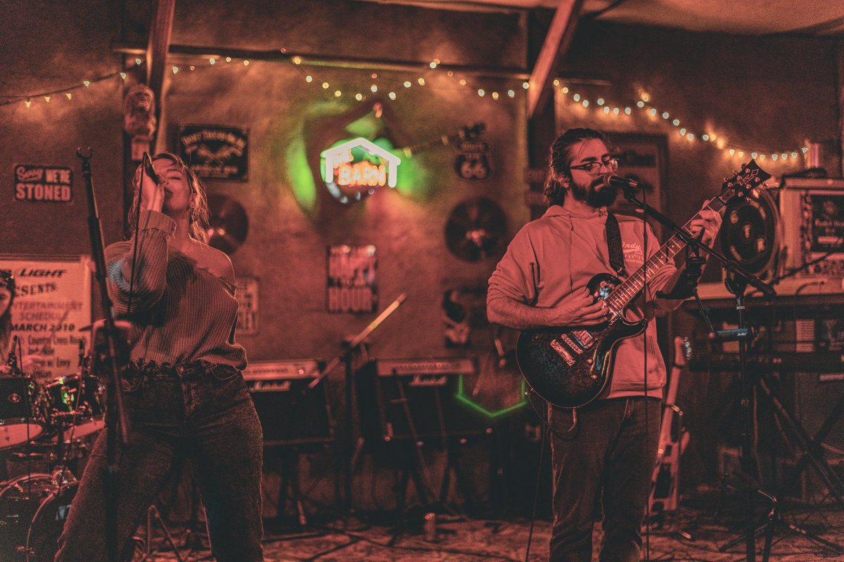 Honey & Hutch tweet media