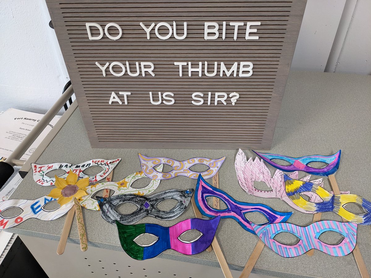 BevinDrew's tweet photo. Can't attend the Capulet party without our masks! #freshmen #english #shakespeare #romeoandjuliet @LitchfieldPS https://t.co/yft4papTRl