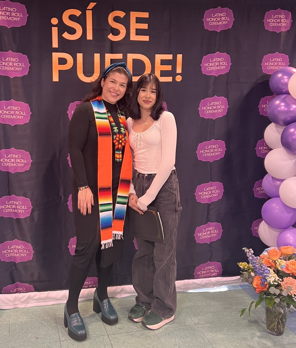 LindseyERose's tweet photo. Latinx Honor Roll Ceremony was last night @ETHSWildkits - our families came together y celebramos lo maravilloso de nuestros hij@s! Puro orgullo Latin@!! π²π½β€οΈππππ #wildkitway https://t.co/qhQgc8cUFh