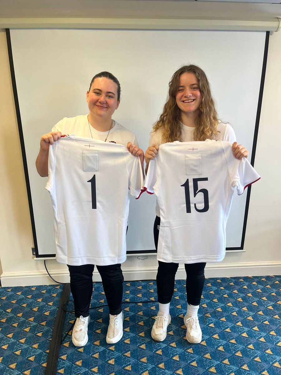 Benedicte_W's tweet photo. So proud of these two in their selection for England U20s #UpThePathway https://t.co/ZLD3uLEcEc