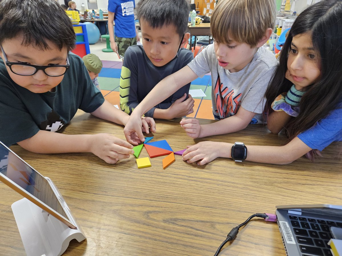 aacarroll1's tweet image. #Osmo back in action. Students love geometry and tangrams. #ThinkCreatively @WSESfox #WillowPride Thanks @Cains_Crew for letting me borrow your iPad while mine charges.