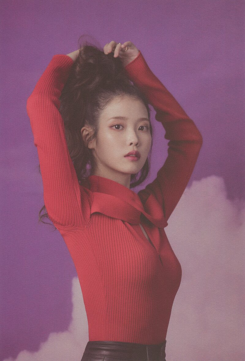 wordsbyIU's tweet photo. A thread of photos from <LILAC> Photobook: https://t.co/c8fnwHbjrU