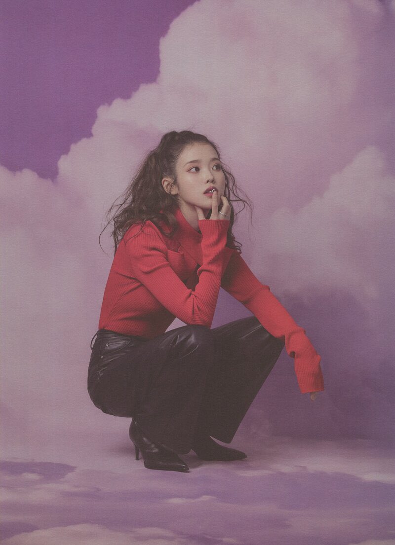 wordsbyIU's tweet photo. A thread of photos from <LILAC> Photobook: https://t.co/c8fnwHbjrU