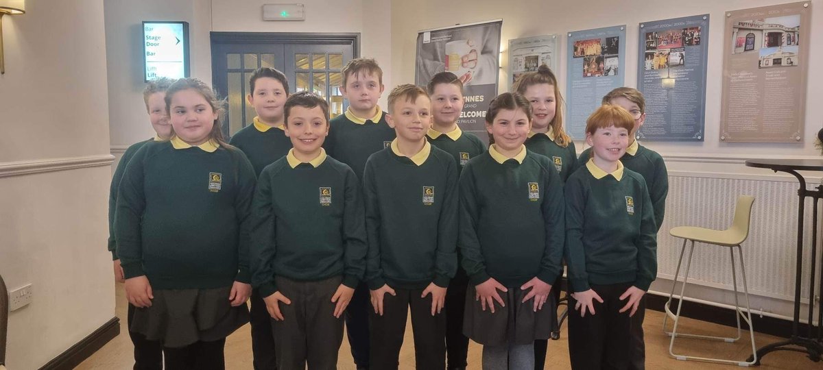 AYFprimary's tweet photo. Am ddiwrnod arbennig! Diolch enfawr i Llinos ๐ด๓ ง๓ ข๓ ท๓ ฌ๓ ณ๓ ฟ ๐ถ #ourpotential @connor_allen92 #openingdoors @CSC_Cymraeg @Addysg_Cymraeg @csrevans @MaurerMathias https://t.co/Vn6WpAhGJb