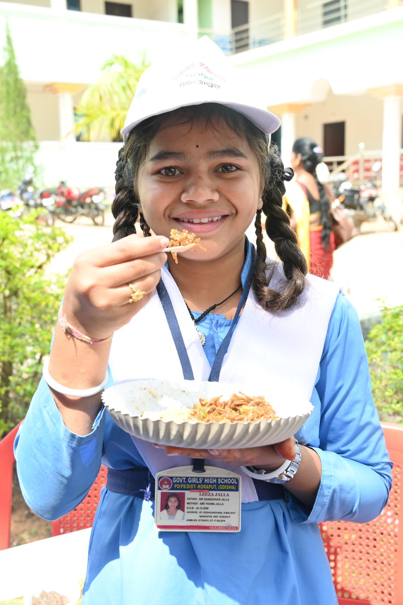 KoraputMillets's tweet photo. District level millet tasting event was organized on the occasion of POSHAN PAKWAADA in koraput.Millet based value added recipes as Ragi Chaach, noodles, halwa,Kodo Chicken Briyani &amp; veg briyani, Suan Curd rice, kheer  were prepared and served.@dmkoraput @MilletsOdisha https://t.co/leY4QZ7FYp