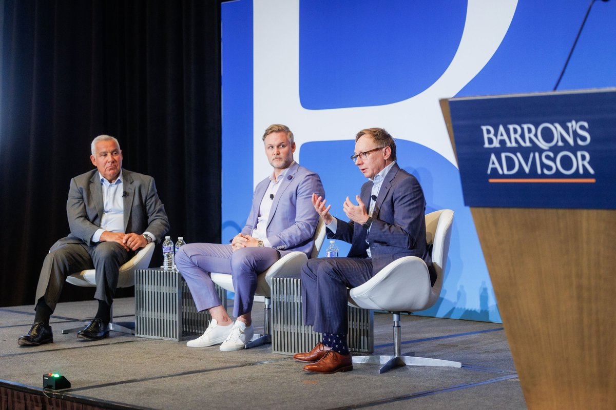 DavidDeVoe1's tweet photo. Had a fabulous time at @barronsadvisor Independent Summit last week. So many fascinating things happening in our industry.
@lilaphoto #BAIndependent https://t.co/bb9cmyitZm