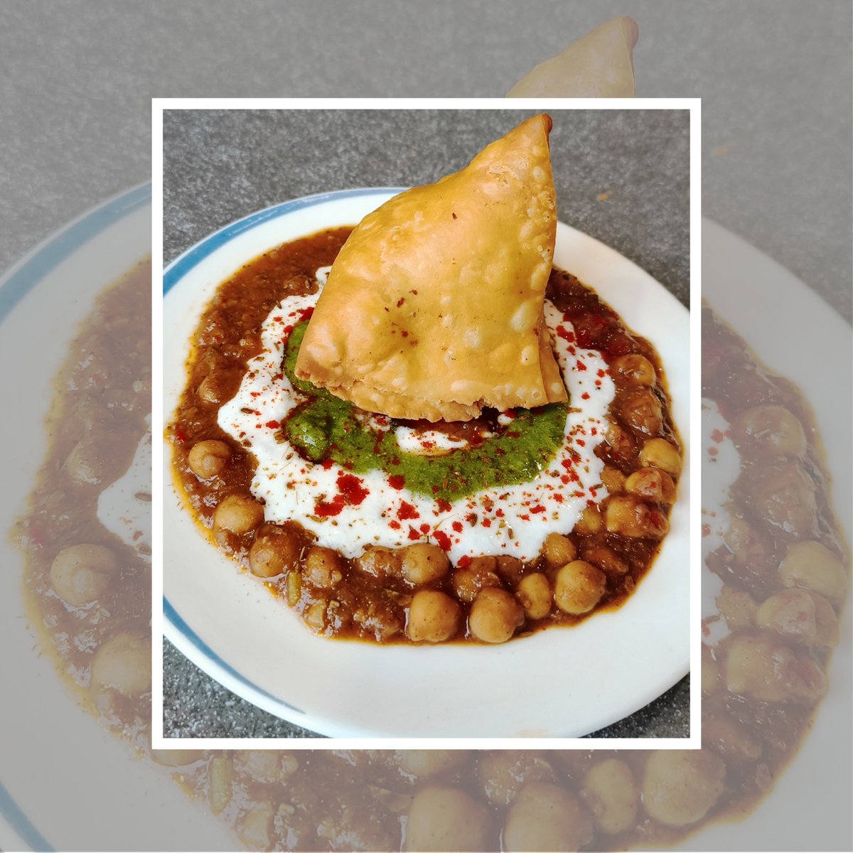 Feel the flavour of Delhi's Street Style food with our SAMOSA CHHOLAY CHAAT!

Get your hands on this mouth-watering chaat & taste the tangy, and crunchy flavor.

Call:
📍Oshiwara- +91 77150 33300
📍Malad- +91 80979 73222

#chholay #samosachaat #chaat #delhistylechaat