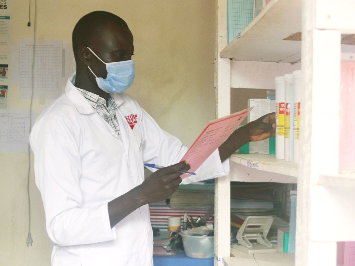 medicalteams's tweet photo. "I see my journey as one of hope." 

Emmanuel is a clinician at a Medical Teams health facility in Uganda, where he cares for refugees. 
Originally from South Sudan, Emmanuel fled with his family to Uganda at age 4. He is a refugee himself, so he knows what they are facing. https://t.co/08PnAAgU24