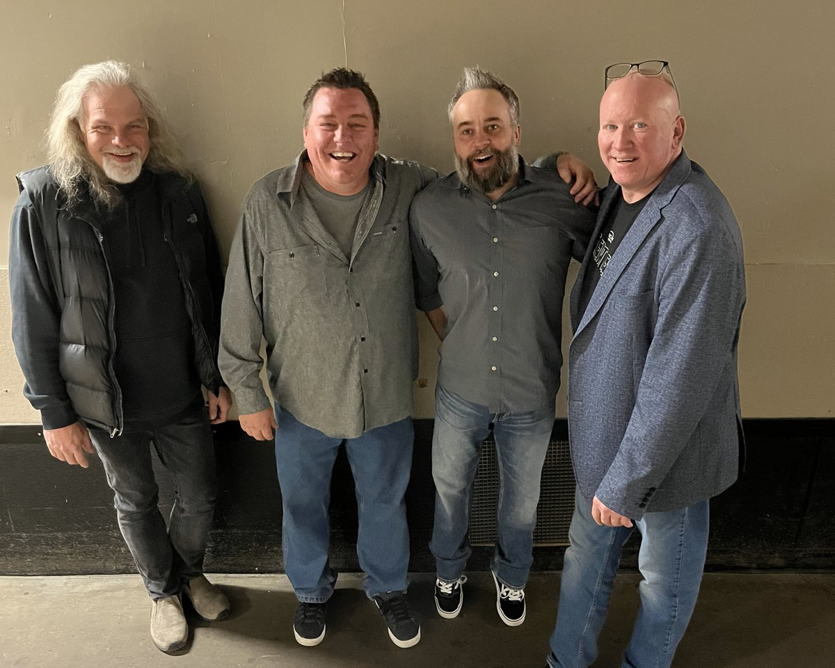 YOUCANEdmonton's tweet photo. That's a wrap for our 13th Annual YOUCAN Comedy Nights Presented by @MBHeritageVlly! A big round of applause to our hilarious Comedians Brent Ayton, @SirIanBagg @kevinstobo @Tim_Nutt_Comic and to @adamblank17 for Hosting ALL 6 nights and @ComicStripWEM! 1/3
  
#YOUCANComedyNights https://t.co/J56Z3mAYR8