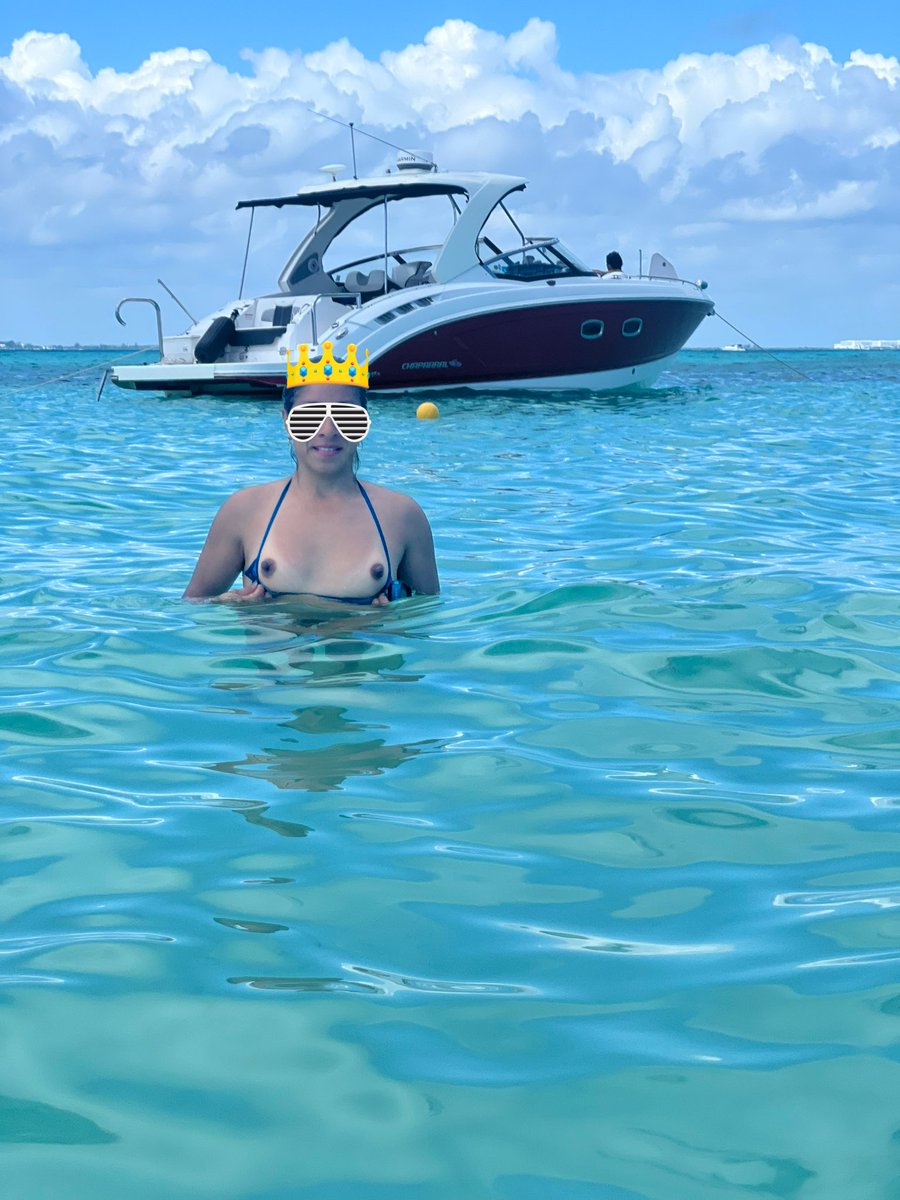 Red3xM's tweet photo. Playa y chicas sexys #playadelcarmen #Cancun #culitosexy #sirenaunicornio #MHM https://t.co/DyqqPjMJ1m