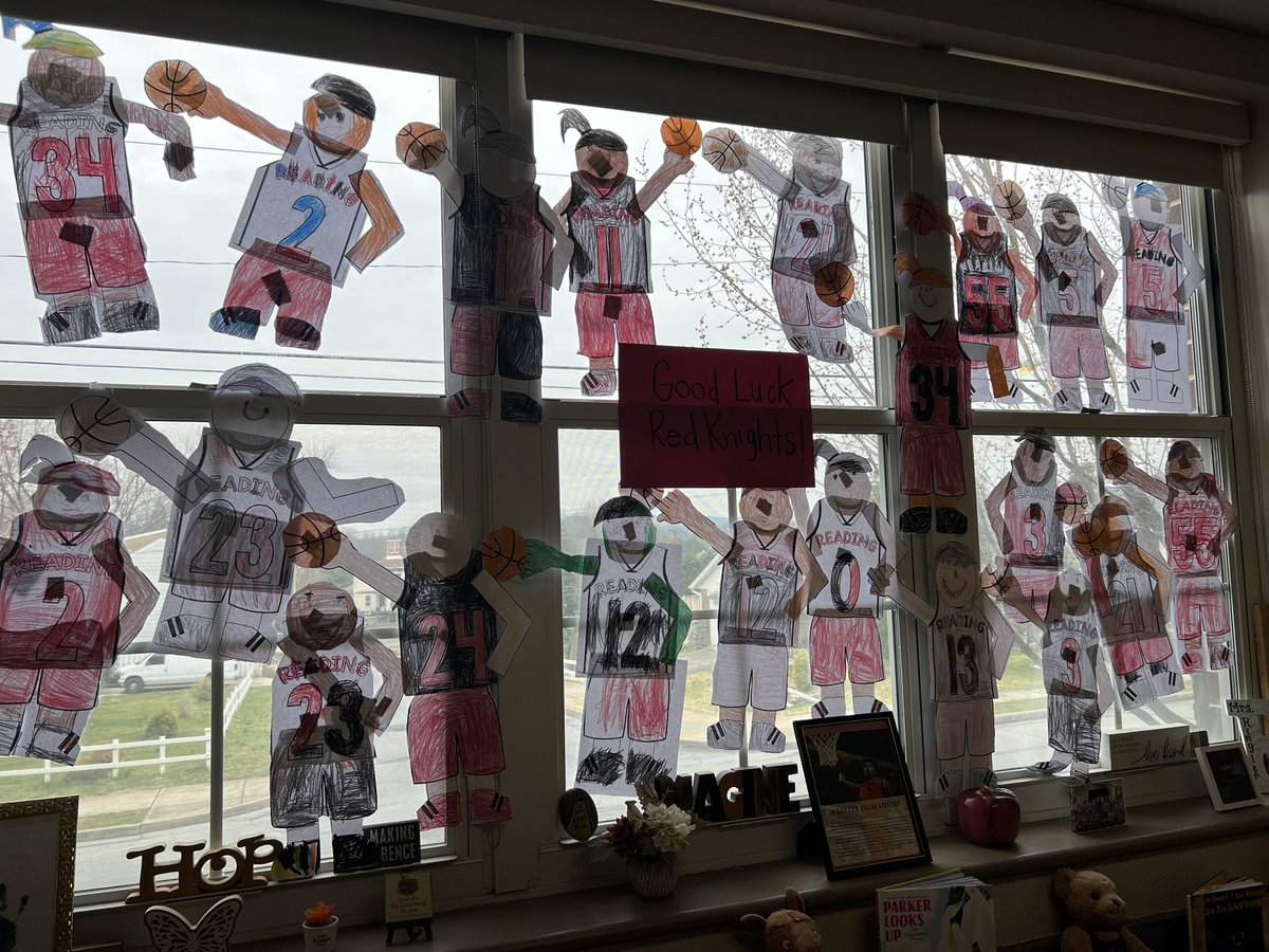 KristinRingler's tweet photo. Mrs. Ringler’s Millmont Kindergarten classes wishes the Red Knights good luck tomorrow!! ❤️🖤🏀
#32moreminutes #rsdproud https://t.co/NeyvqY9wsi