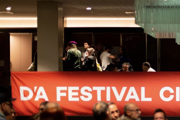 PV1D4L's tweet photo. Des del nostre racó intentem fer una mica de màgia https://t.co/AdENtn54Hi