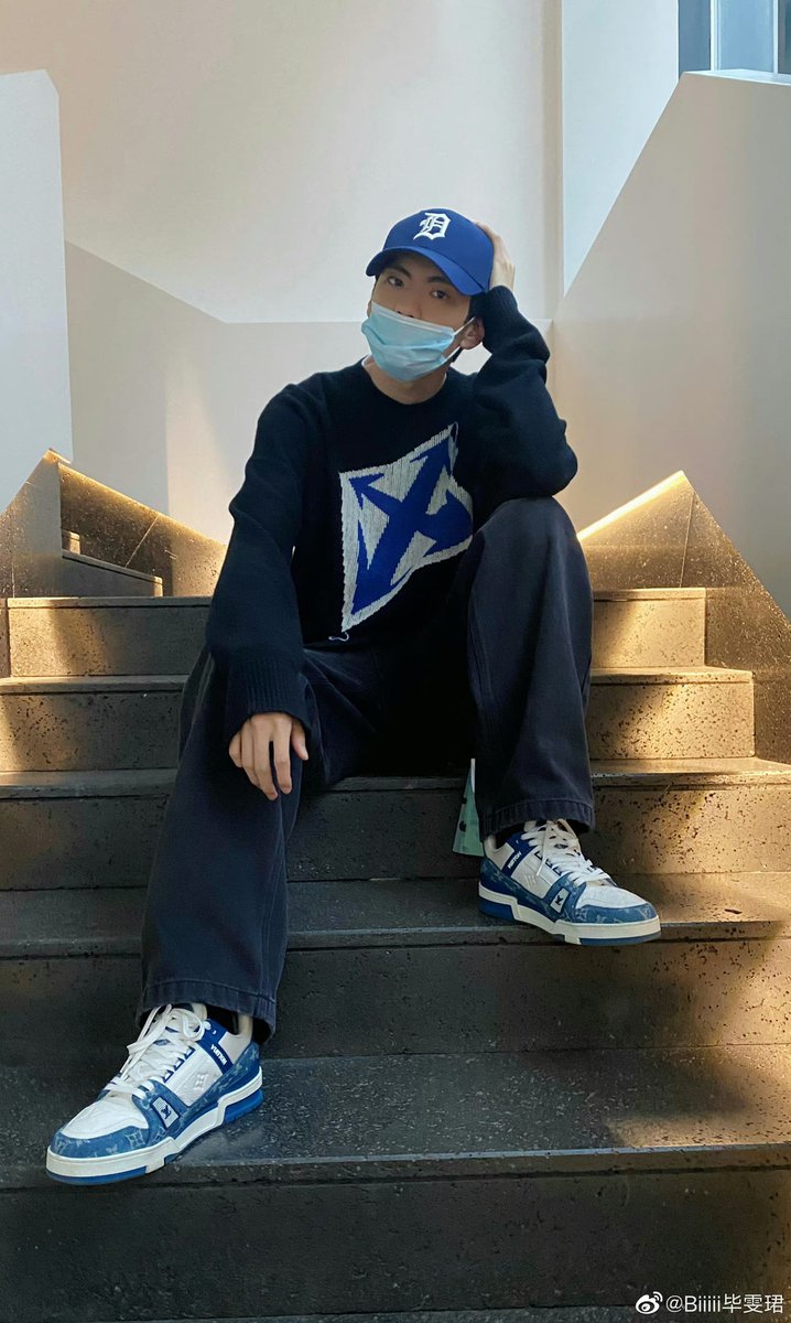 biiiiwenjun's tweet photo. 💬230324 Bi Wenjun weibo update 
.
“🧢”

#ปี้เหวินจวิ้น #BiWenJun #毕雯珺 https://t.co/Dli5wNNPtc