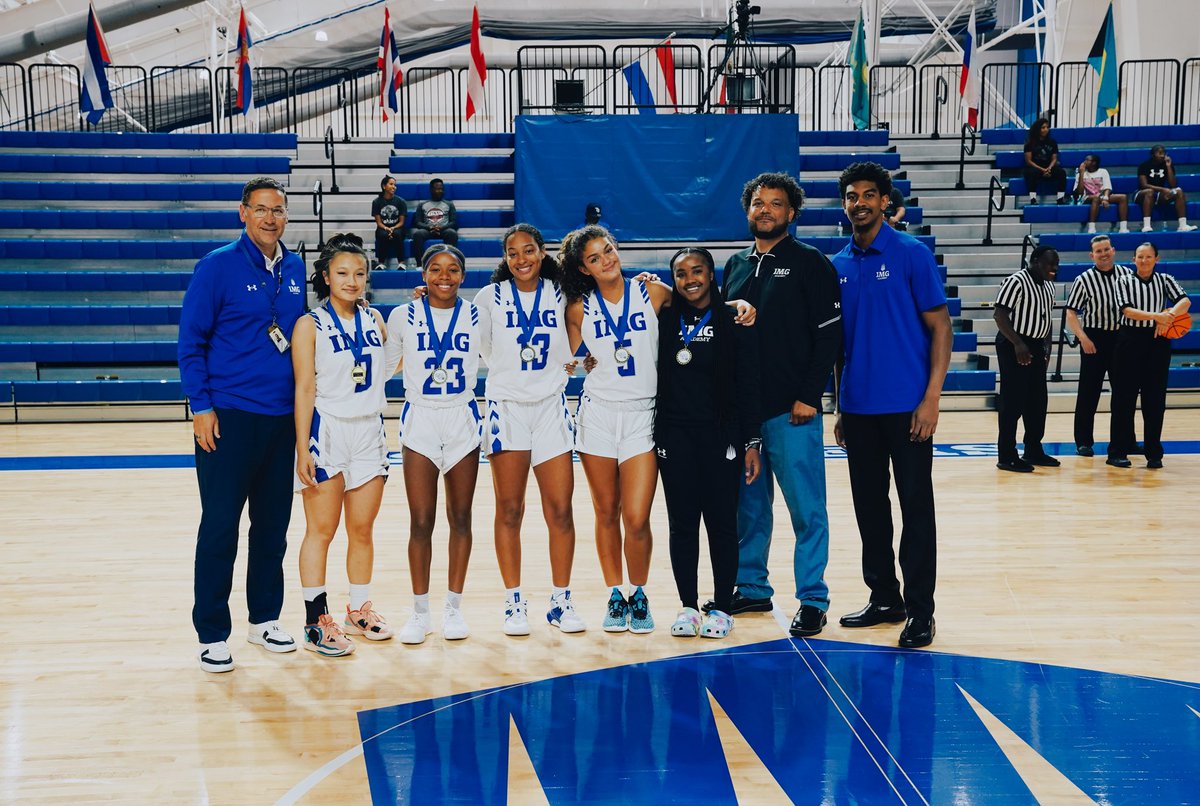 IMG Academy Basketball tweet media