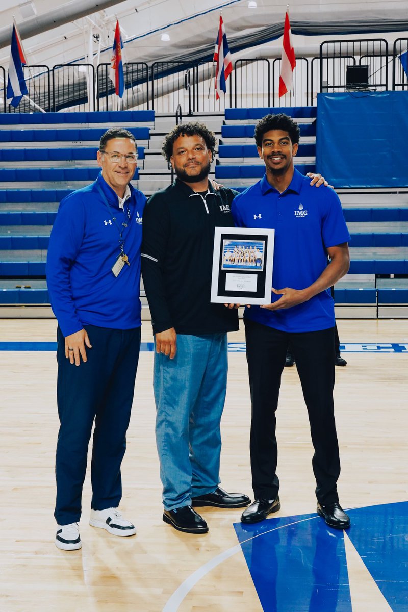 IMG Academy Basketball tweet media