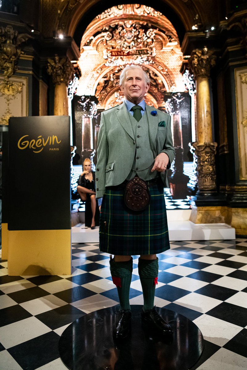 [ INAUGURATION ] Sa majesté le Roi Charles III fait son entrée à #GrévinParis 😊 #MuséeGrévin #IncroyableGrévin #Inauguration