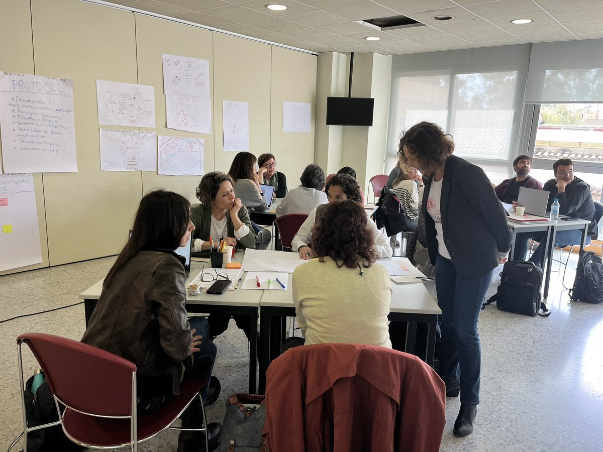 Anna Jolonch (@annajolonch) on Twitter photo Avui un dia intens de compromís i lideratge pedagògic per al canvi amb 14 directius de les escoles de la <a href="/formacio_FECC/">Formació FECC</a> Comencem un nou programa! Moltes ganes d'aprendre junts! <a href="/FajulaG/">Gloria Fajula</a> <a href="/subimontse/">Montse Subirana</a> <a href="/xevisalvador/">XeVi</a> <a href="/lid_barcelona/">LID Barcelona - Centre de Lideratge Educatiu</a> de #lideratgeeducatiu Avui un dia intens de compromís i lideratge pedagògic per al canvi amb 14 directius de les escoles de la <a href="/formacio_FECC/">Formació FECC</a> Comencem un nou programa! Moltes ganes d'aprendre junts! <a href="/FajulaG/">Gloria Fajula</a> <a href="/subimontse/">Montse Subirana</a> <a href="/xevisalvador/">XeVi</a> <a href="/lid_barcelona/">LID Barcelona - Centre de Lideratge Educatiu</a> de #lideratgeeducatiu