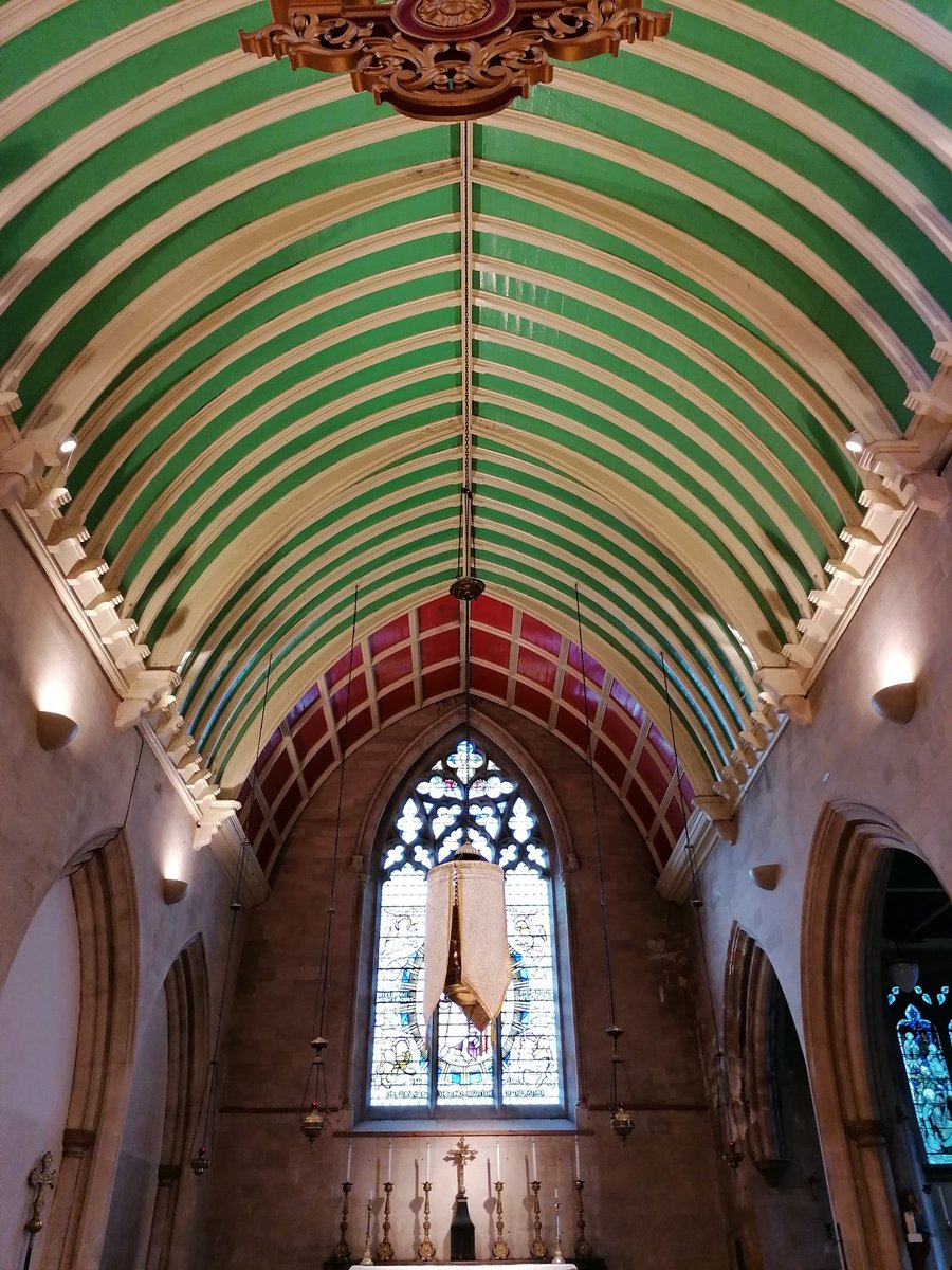 HeritageInspire's tweet photo. Today's lectures for the @HeritageSwindon MSc students focussed on defects, decay, and damp and the afternoon on easy access to historic buildings and landscapes. Students completed an access audit on the Church of St Marks :) #msc #heritage #practicalconservation #rau #Equality https://t.co/eaY79z2NIM