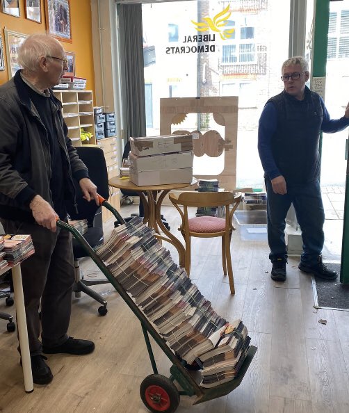 LeeHunt6's tweet photo. The sun shone on #Portsmouth @LibDems launching our πΆ local #Elections2023 campaign today; after helping super woman #LibDem @suzy_horton #Southsea; @adair1524 & me dropped leaflets across #Buckland #NorthEnd whilst my #Nelson Ward colleagues wheeled out #Stamshaw & #Tipner ππΌπ§‘ https://t.co/KOEbsyr6t6