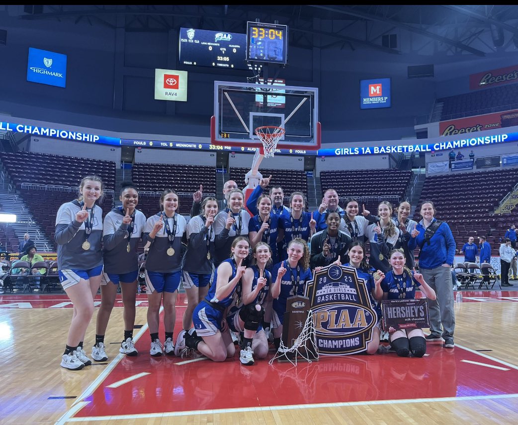 As a color analyst & former coach, I certainly get to know and feel a part of the teams that I cover-I had the great privilege to cover multiple games of TWO state champs this year! Big congrats to @JustinMagestro and his KC team & to Coach Nogay and his @UnionScotties team! 🏆