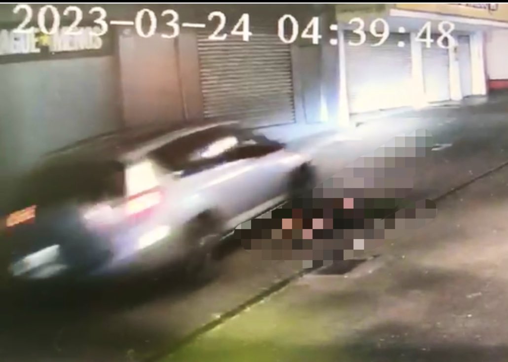 msolartiz's tweet photo. 15 cámaras de  #PolicíaMunicipalSJO tienen grabado al vehículo que ésta madrugada atropelló mortalmente a un peatón en la avenida central de SJO. El conductor debería entregarse de inmediato a las autoridades judiciales, porque su captura es inminente. OIJ ya tiene los videos. https://t.co/LI4BJYD8BA