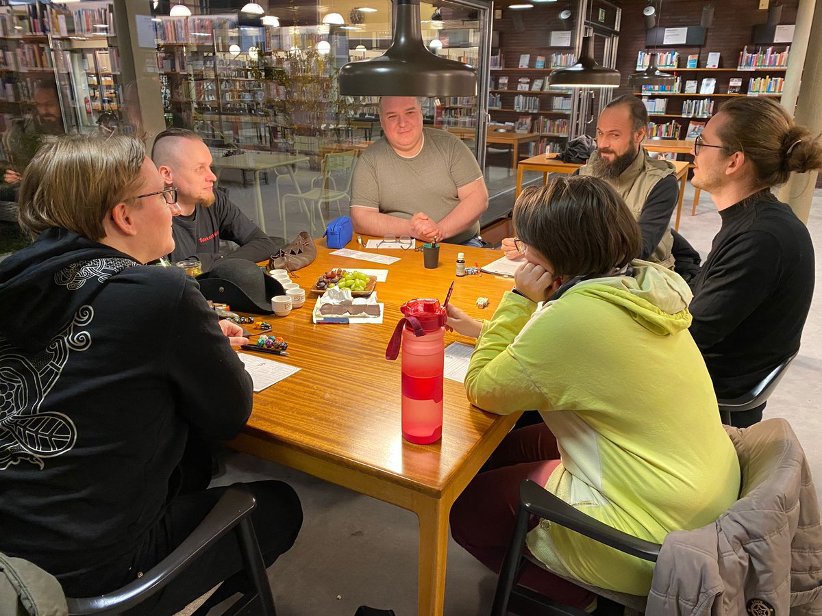 BerlinNexus's tweet photo. Gestern wurde wieder in der Hansabibliothek und im Zeichen der "Gratis Rollenspieltage" Pen&Paper-RPG gespielt.
#spieleabend #Rollenspiel #rpg #pnpDE #pnpberlin #rollenspielberlin #nexus #nexusberlin #hansabibliothek #stbmitte #Grt #grt2023 #Gratisrollenspieltage https://t.co/GsXrW3hpC4