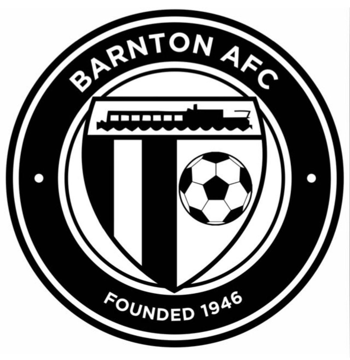 BarntonJuniors's tweet image. 🖤🤍⚽️ today was very emotional, it puts things into perspective, life is short &amp;amp; you need to enjoy every moment. Smile &amp;amp; laugh as much as you can 🙌🏻😃👍🏻⚽️⚫️⚪️ #RIPMark