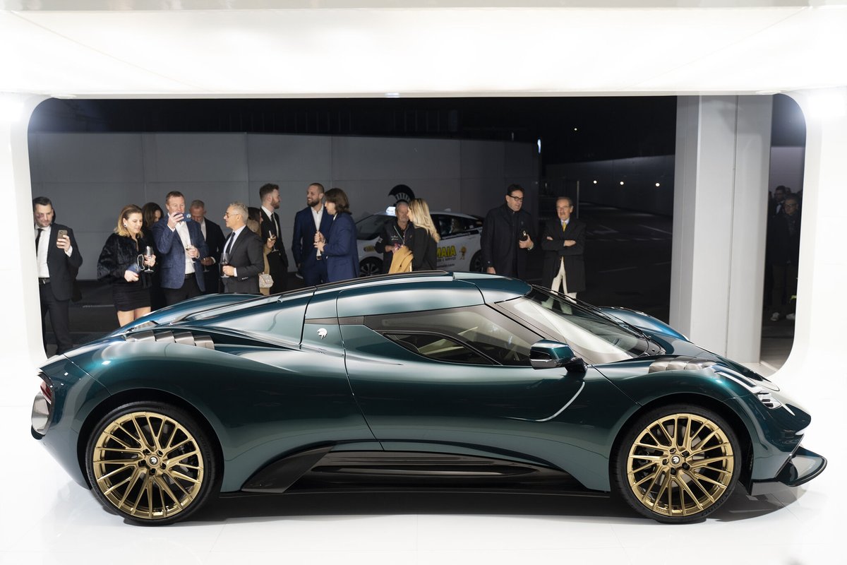 AresModena's tweet image. Last 16 March we had the honor to officially introduce the first #ARESS1Project in the ARES Headquarters.
A special thanks to all the Stakeholders who attended the event and contributed to the implementation of the project. 

#ARESModena #Coachbuilder #MadeinModena #Hypercar