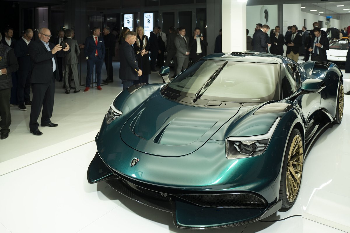 AresModena's tweet image. Last 16 March we had the honor to officially introduce the first #ARESS1Project in the ARES Headquarters.
A special thanks to all the Stakeholders who attended the event and contributed to the implementation of the project. 

#ARESModena #Coachbuilder #MadeinModena #Hypercar