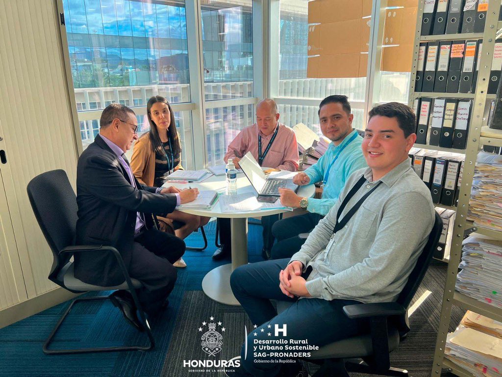 pronaders_hn's tweet photo. Para tratar temas de fortalecimiento del Sistema Nacional de Control Interno, con el propósito de mejorar los procesos y garantizar la eficiencia en el uso de los recursos públicos.
#ONADICI
#SAGPRONADERS https://t.co/Al0vFUIahX