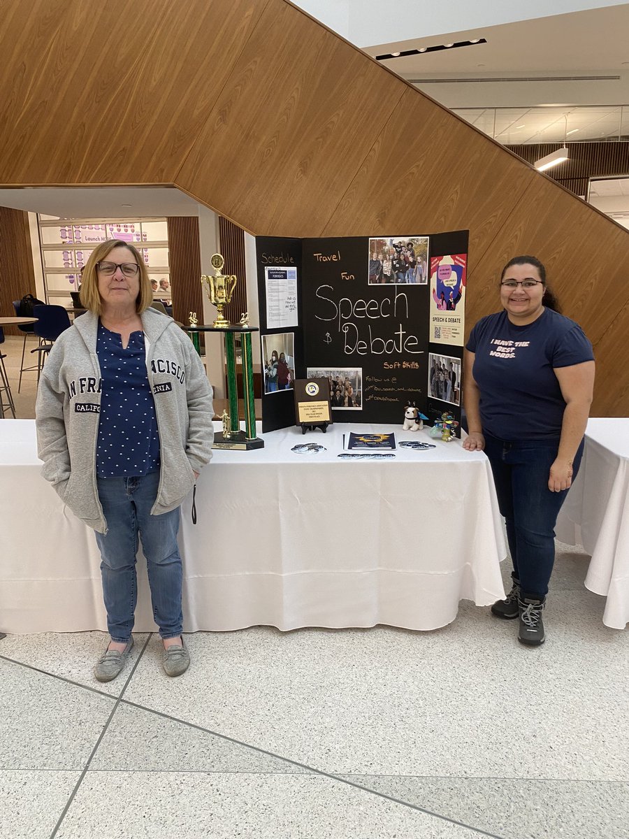 DAWGSspeak's tweet photo. Hey true blues! (And other friends on campus) Come say hi to your favorite speech and debate team in Dugan Hall from 2:20-3:20 today! https://t.co/wkmJXmg2p9