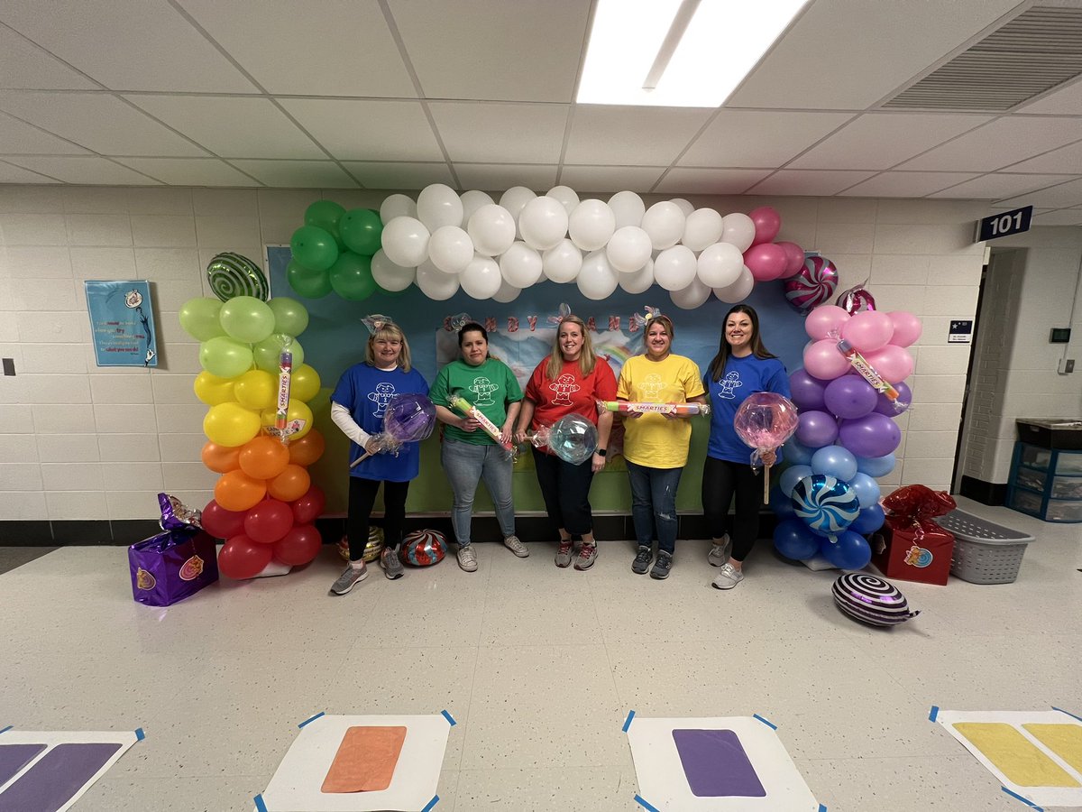 jmarch3rdGrade's tweet photo. School transformation week! Life size Candy Land! #weare126 #stony126 https://t.co/XQzCKz8vBn