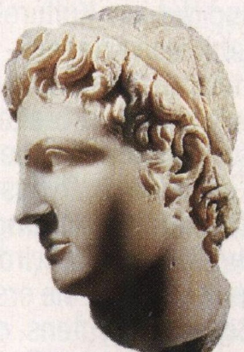 HistoryEgypt's tweet photo. After the New Kingdom Period Egypt could not be considered a maritime superpower. This accolade went to the Phoenicians and the Greeks, and later the Persians who used their occupancy of the Greek &amp; Phoenician Lands to their use by using their Navy as their own #historyofegypt https://t.co/w9V33E07rU