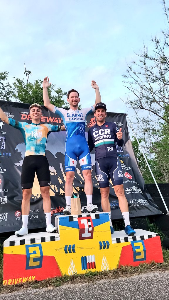 elbowzracing's tweet image. Canyon Emmott WON yesterday's @DrivewaySeries P123 Race after being in the break all race along with teammate @stefanrothe!

#elbowzracing #iamspecialized #myhyperthreads