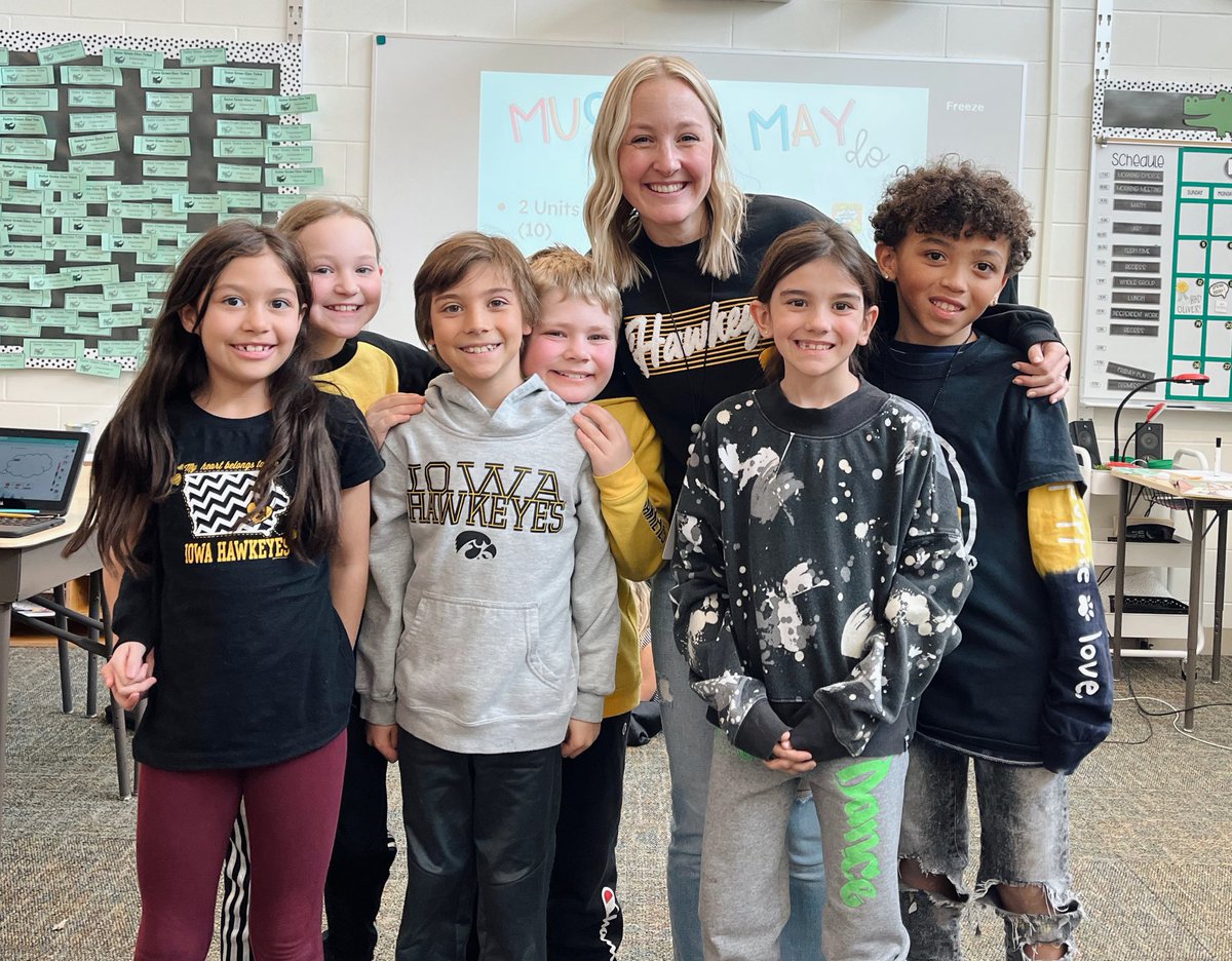 Cheering on the Hawks in 3rd Grade today! <a href="/GarnerElem/">Garner Elementary</a> <a href="/IowaCitySchools/">Iowa City Schools</a> <a href="/IowaWBB/">Iowa Women's Basketball</a>