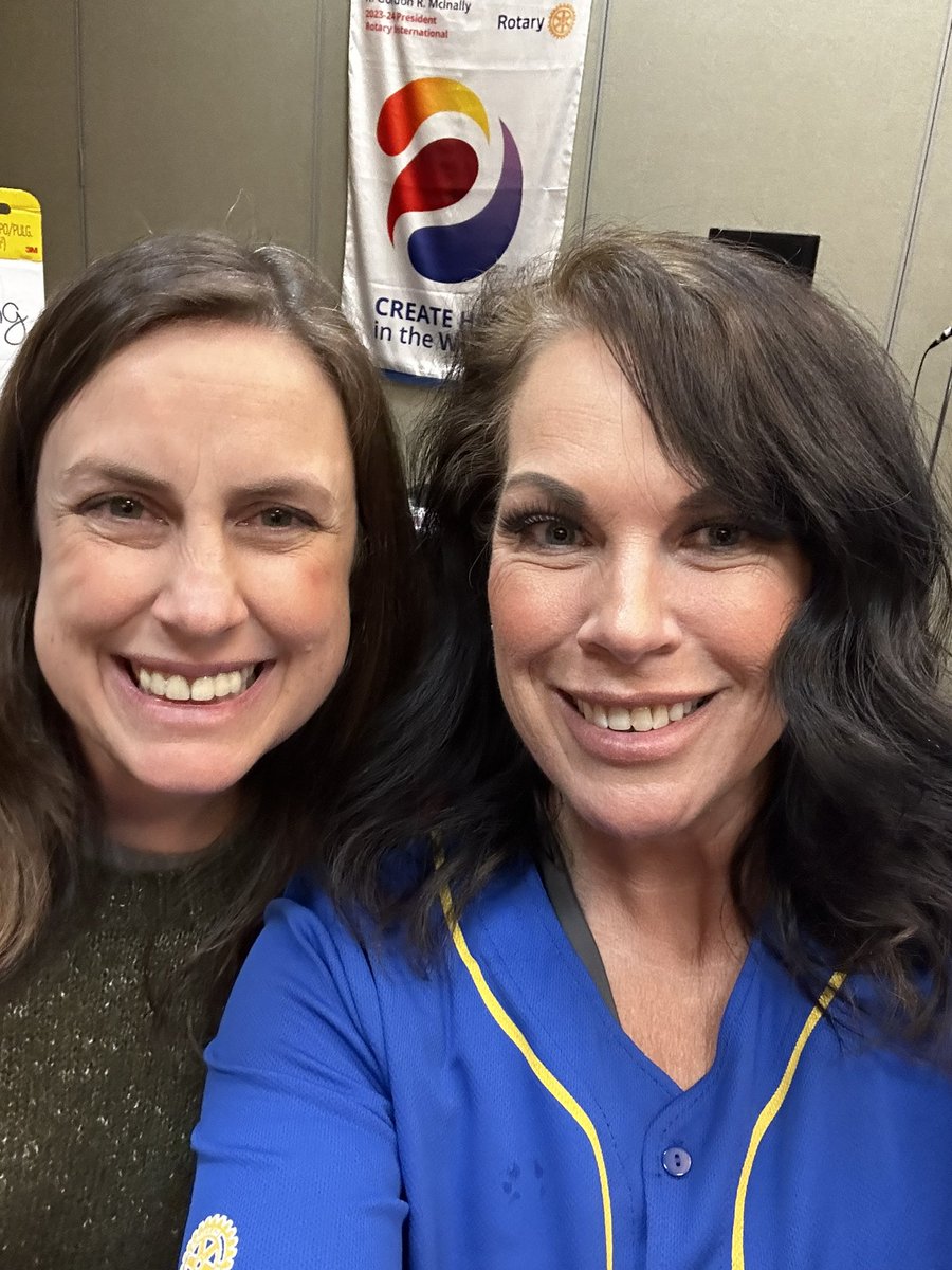 jennkohpay's tweet photo. "Jenny's a teacher, she can help." I'm at a Rotary conference with my bestie today. Though I'm not officially teaching, I just can't leave it. I'm also communicating with my students in between sessions😃 #showmerotary https://t.co/3BfoVj7r2v