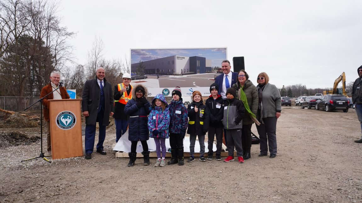 PrincipalRomano's tweet photo. Trust the magic of new beginnings!
A special day for the @D_M_Eagle community and the @TownofTecumseh! Thank you parents, students and community members for your support of our new school!  A lot of smiling faces today and a great start to spring!  
@gecdsbpro @ErinKellyGECDSB https://t.co/gwC6Xs6Ii3