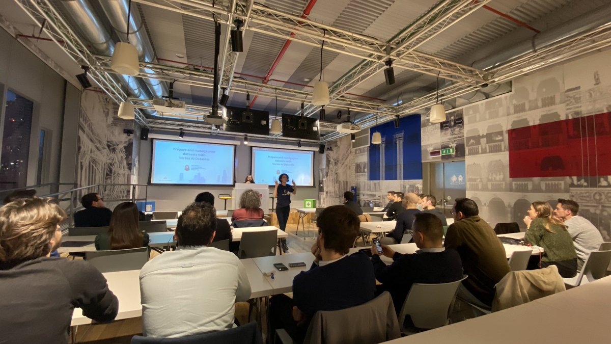 #GDGCloudMilano ☁️

‘Prepare and manage your datasets with #VertexAI Datasets’ w/ @IlNardo92 <a href="/gdgcloudmilano/">gdgcloudmilano</a> in <a href="/GoogleCloud_IT/">Google Cloud Italia</a> office